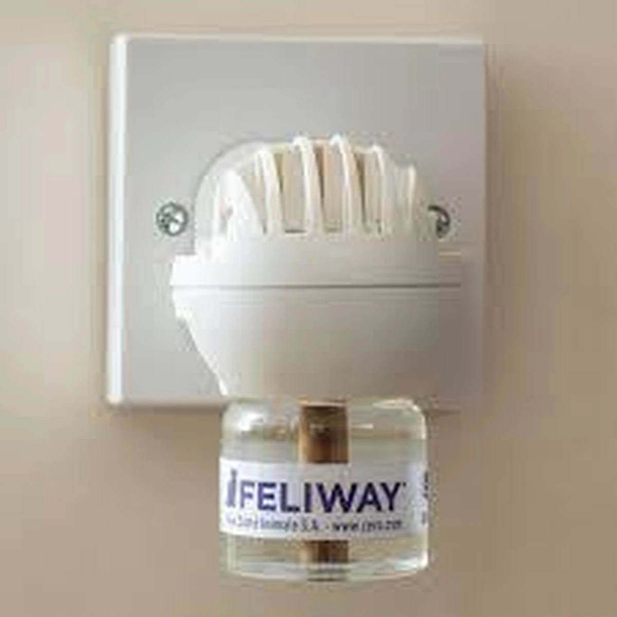 Feliway Classic - Startset - 1 Verdamper + 1 Vulling 48ml - Anti-stress Voor Kat 5 Feliway Classic - Startset - 1 Verdamper + 1 Vulling 48ml - Anti-stress Voor Kat - Image 5